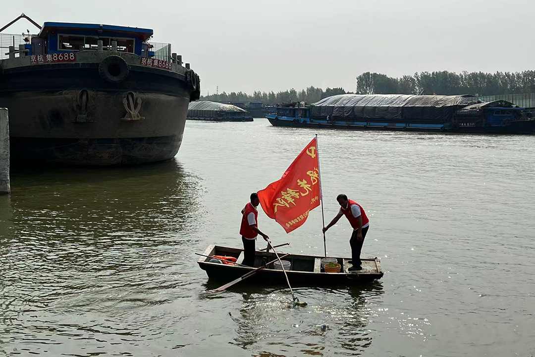 同饮一江水 共护大运河(贺玮).jpg